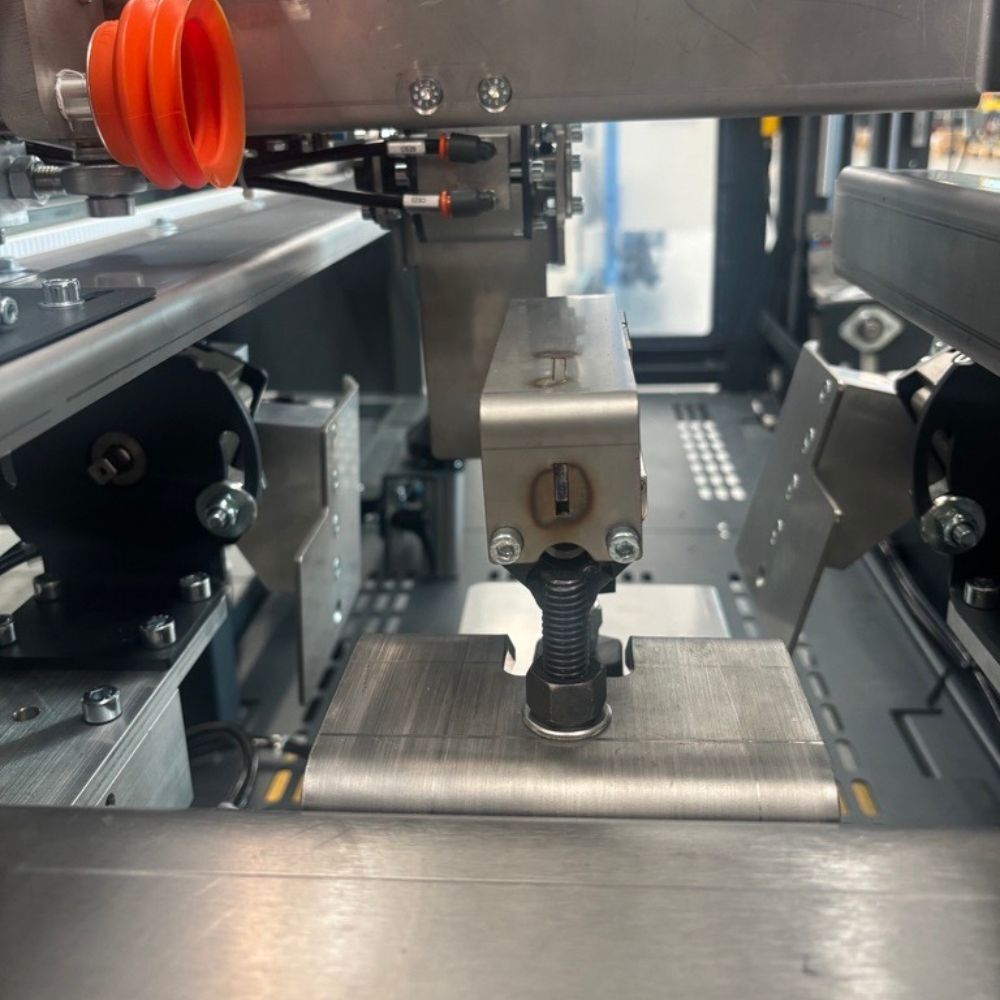 Automatic High-Speed Case Erector - EZ-BOX Glue - Image 6